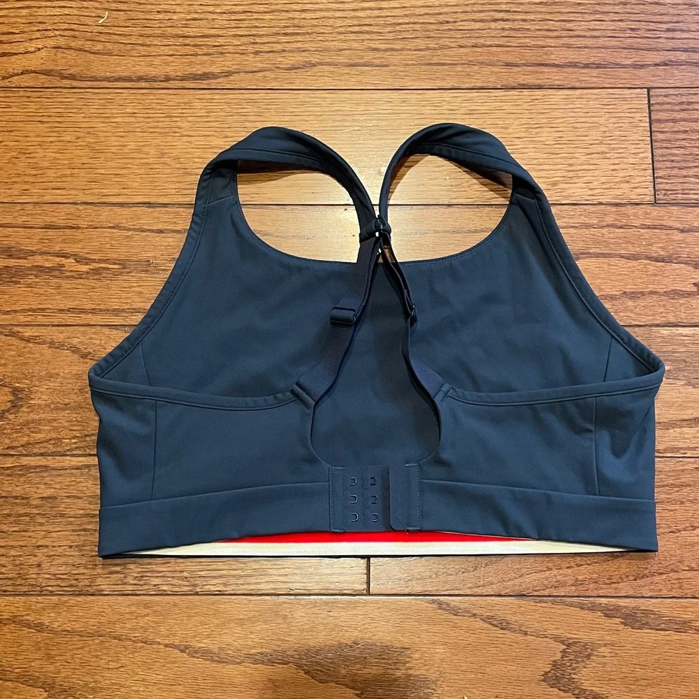 Tracksmith Allston adjustable bra size M - Picture 3 of 4